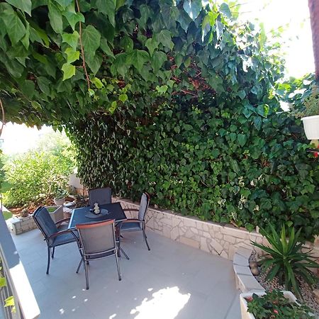 Jagoda Apartman Zrnovo Buitenkant foto