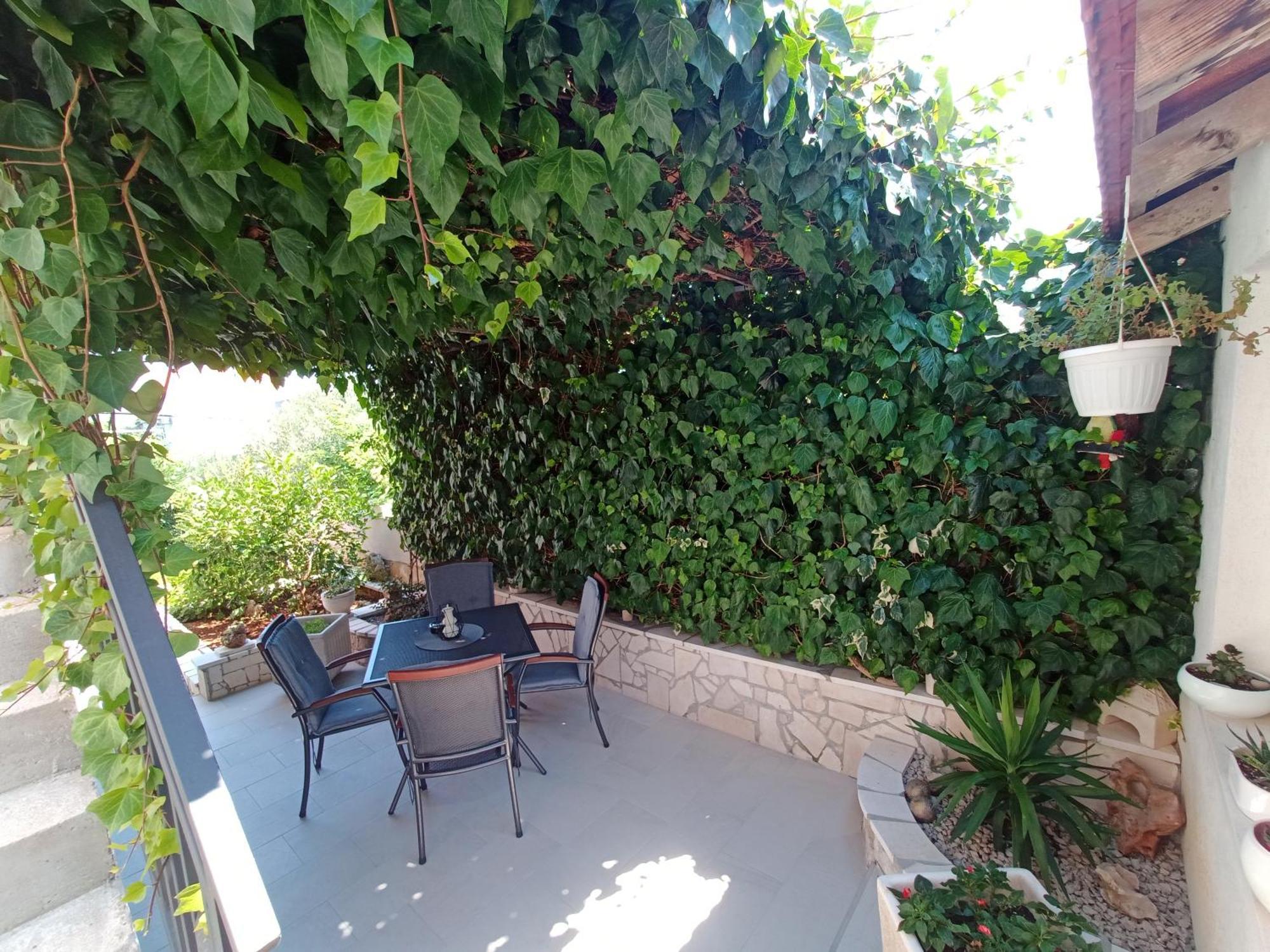 Jagoda Apartman Zrnovo Buitenkant foto